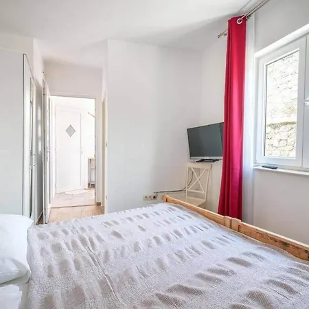 Апартаменты In Near Male Vrulje Водице