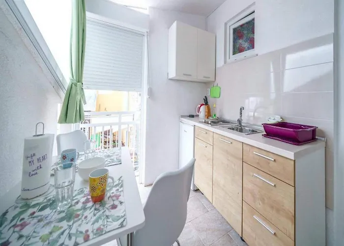 In Near Male Vrulje Appartement Vodice