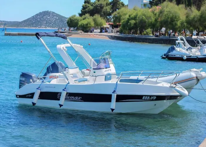 In Near Male Vrulje Vodice